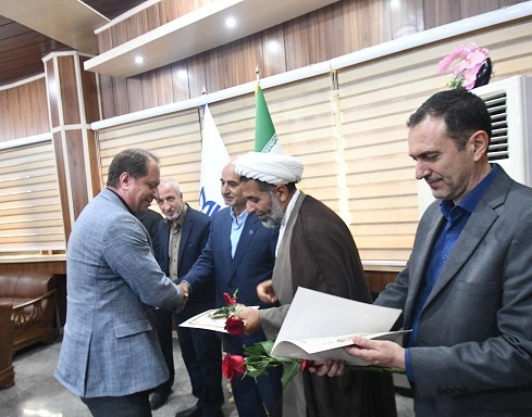 تجلیل از فرزندان شهدای شاغل در دانشگاه ارومیه به مناسبت سالروز آزادسازی خرمشهر