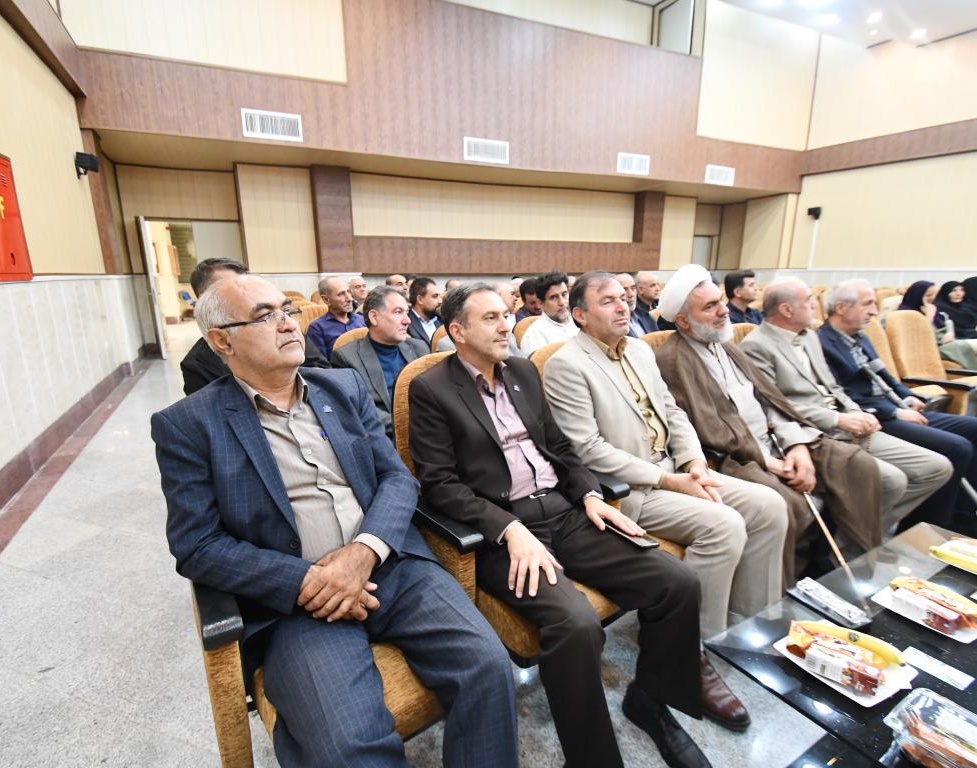 مراسم تجلیل از فرزندان شهدا، جانبازان و ایثارگران شاغل در دانشگاه ارومیه به مناسبت هفته دفاع مقدس