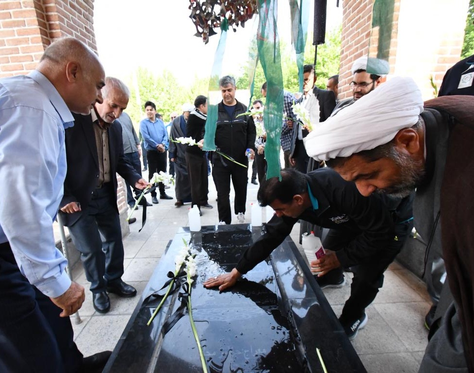 همایش بزرگ پیاده روی همکاران و غبار روبی مزار شهدای گمنام دانشگاه ارومیه بمناسبت سالروز آزاد سازی خرمشهر