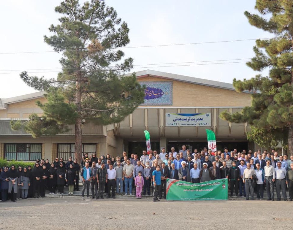 همایش بزرگ پیاده روی همکاران و غبار روبی مزار شهدای گمنام دانشگاه ارومیه بمناسبت سالروز آزاد سازی خرمشهر